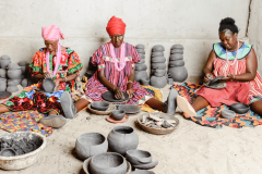OShiwambo-women-are-making-pottery